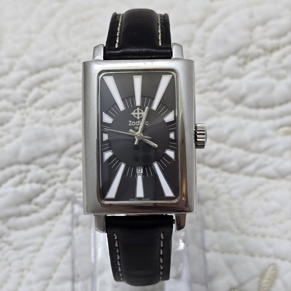 Rare Zodiac Tank Men's Watch ZO3401 Classic Line Black Dial Swiss Made Sunbeam - Picture 4 of 15